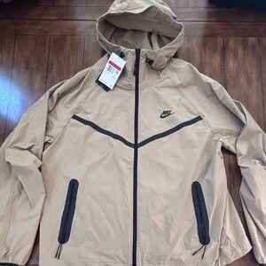 Nike Tech Woven Jacket Large Mens Parachute Beige Black Hooded New NWT MSRP $130